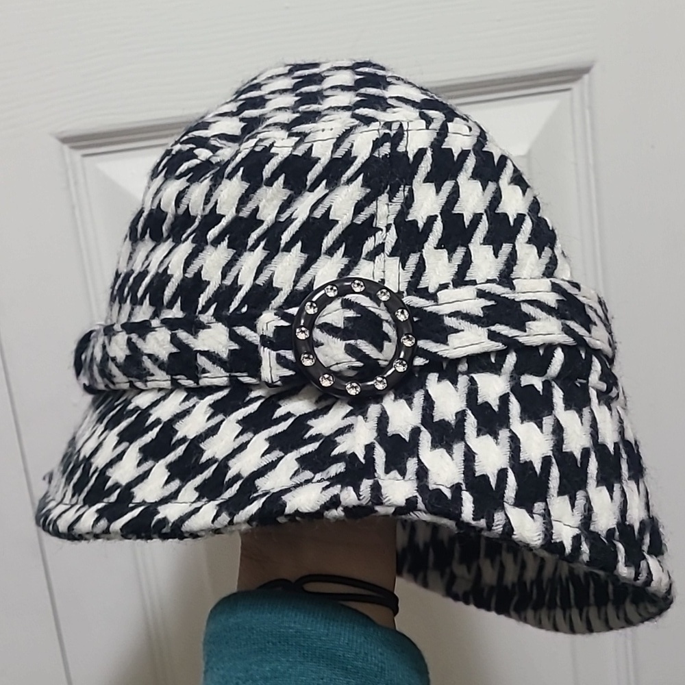 Houndstooth Bucket Hat Black White DAVID AND YOUNG women's